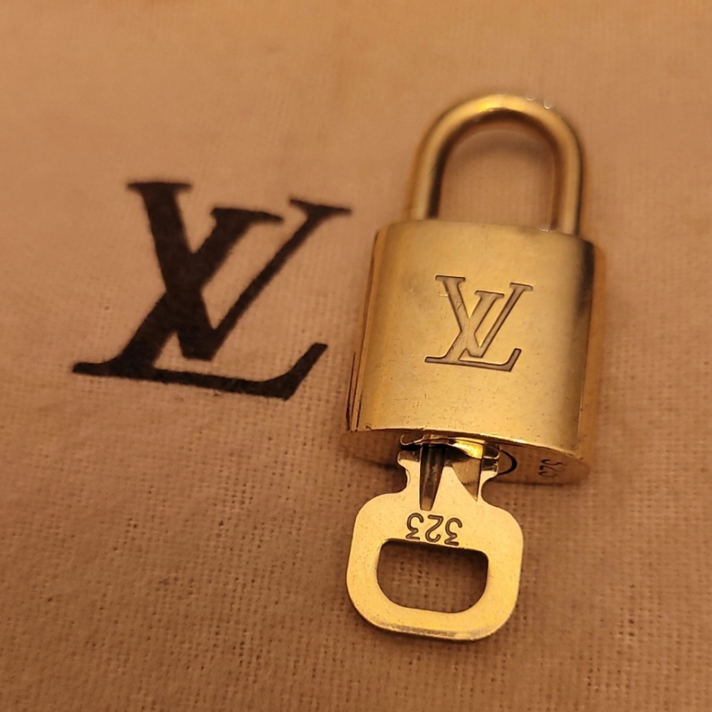LOUIS VUITTON LOCK & KEY